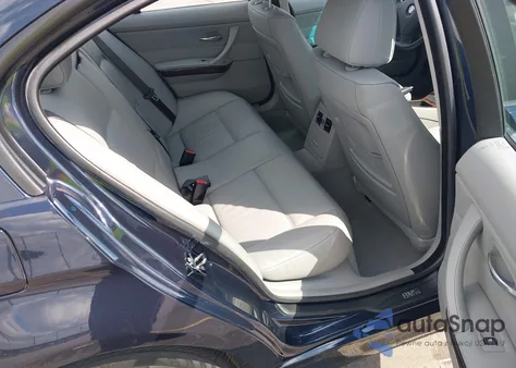 2006 BMW 325 I z USA, uszkodzony, nr VIN WBAVB13546PT23493